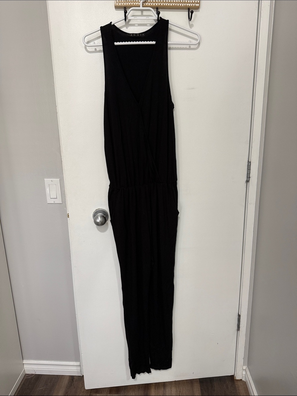 Aggi Black Sleeveless V-Neck Jumpsuit
